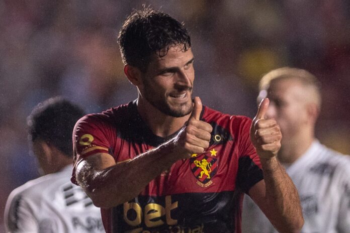 Ex-Sport, Gonçalo Paciência é convocado por Jorge Jesus para estreia como técnico de Portugal Ex-Sport, Gonçalo Paciência é convocado por Jorge Jesus para estreia como técnico de Portugal
