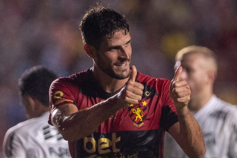 Ex-Sport, Gonçalo Paciência é convocado por Jorge Jesus para estreia como técnico de Portugal