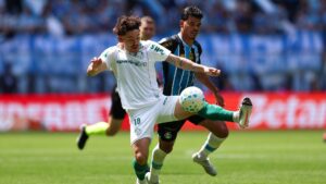 Palmeiras esbarra em Weverton e só empata sem gols com o Grêmio, que segue afundado na tabela Palmeiras esbarra em Weverton e só empata sem gols com o Grêmio, que segue afundado na tabela