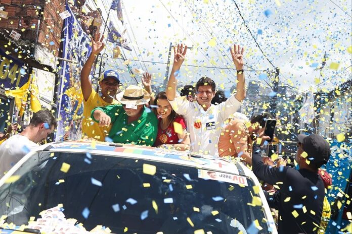 João Campos só cresce: caminhadas na RM e interior mostram força da candidatura na reta final