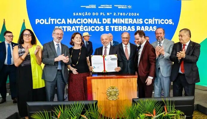 Lula sanciona Política Nacional de Minerais Críticos e diz: “Nossa soberania é inegociável”