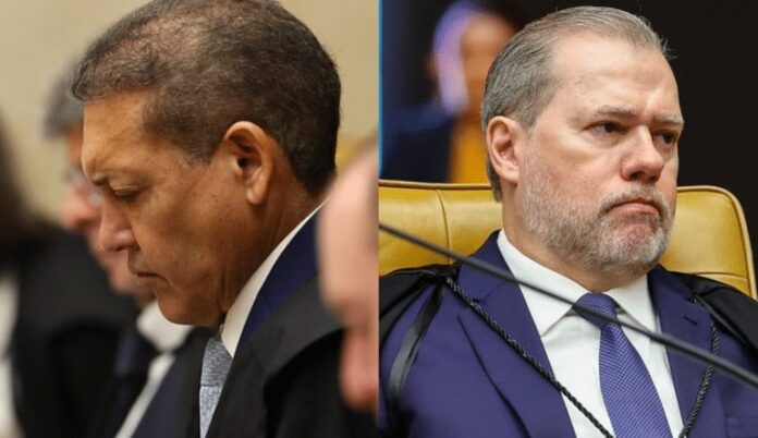 Nunes Marques e Toffoli se declaram impedidos de julgar Moraes após novas revelações do caso Master Nunes Marques e Toffoli se declaram impedidos de julgar Moraes após novas revelações do caso Master