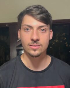 Filho 04 vira réu e mais um Bolsonaro cai na malha da Justiça Filho 04 vira réu e mais um Bolsonaro cai na malha da Justiça