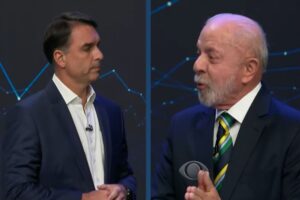 Lula prepara procurações para abrir seus sigilos e cobra Flávio a fazer o mesmo Lula prepara procurações para abrir seus sigilos e cobra Flávio a fazer o mesmo
