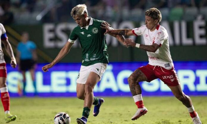 Náutico segura o Goiás em 0 a 0 na Serrinha e chega aos 43 pontos na Série B