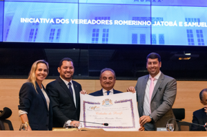 Romerinho Jatobá passa comando da Câmara do Recife a Samuel Salazar (vídeo)