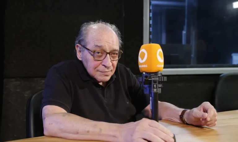 Ruy Castro estreia série sobre música na Rádio MEC